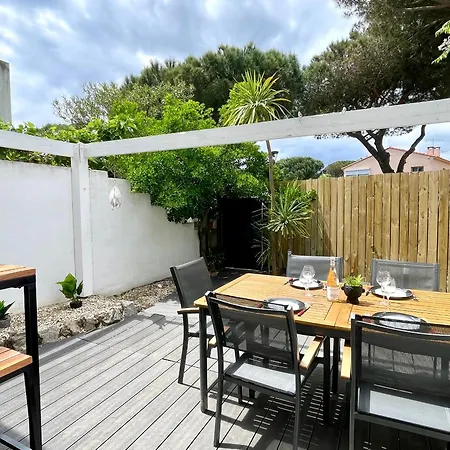 Holiday home Maison Moderne Proche Avec Patio Et Parking Privatif - Fr-1-748-32 *