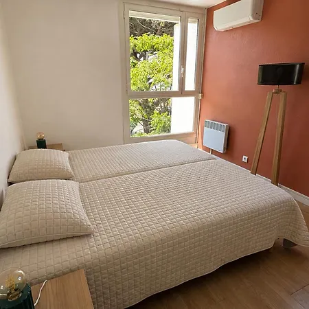 Maison Moderne Proche Avec Patio Et Parking Privatif - Fr-1-748-32 *