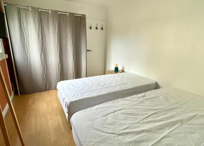 Maison Moderne Proche Avec Patio Et Parking Privatif - Fr-1-748-32