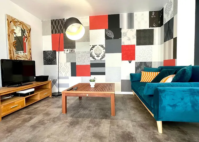 Semesterbostad Maison Moderne Proche Avec Patio Et Parking Privatif - Fr-1-748-32