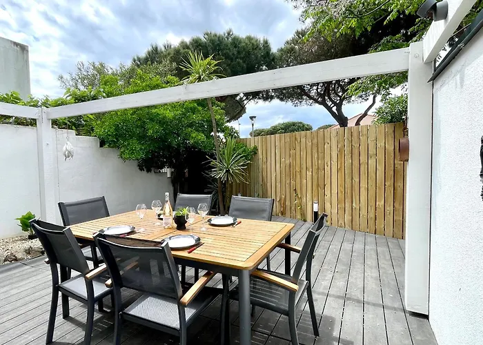 Semesterbostad Maison Moderne Proche Avec Patio Et Parking Privatif - Fr-1-748-32 Canet-en-Roussillon