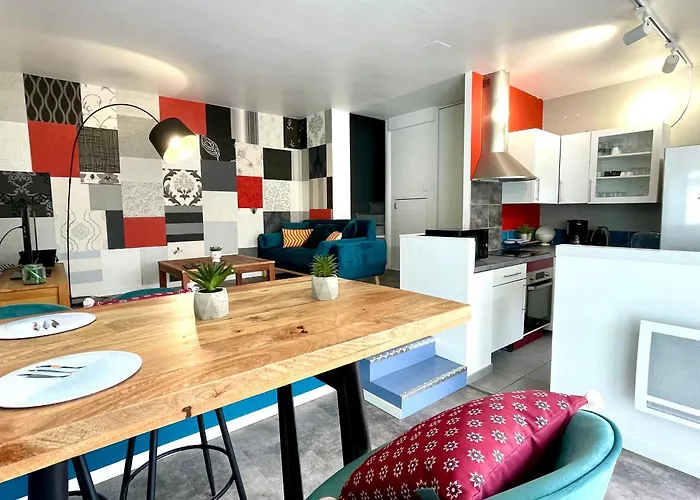 Maison Moderne Proche Avec Patio Et Parking Privatif - Fr-1-748-32 Semesterbostad